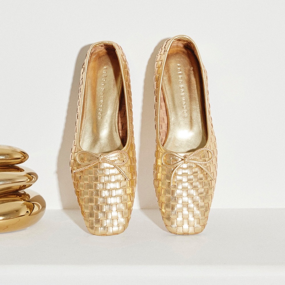 Freda Salvador Gold Jada Flats sz 8